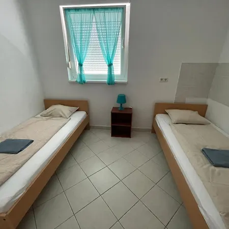 Apartman Kristina Apartmanhaz *