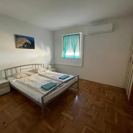 Apartman Kristina Apartmanhaz Dobrinj